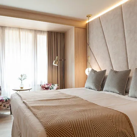 Nivia Born Boutique 帕爾馬